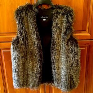 Fur vest